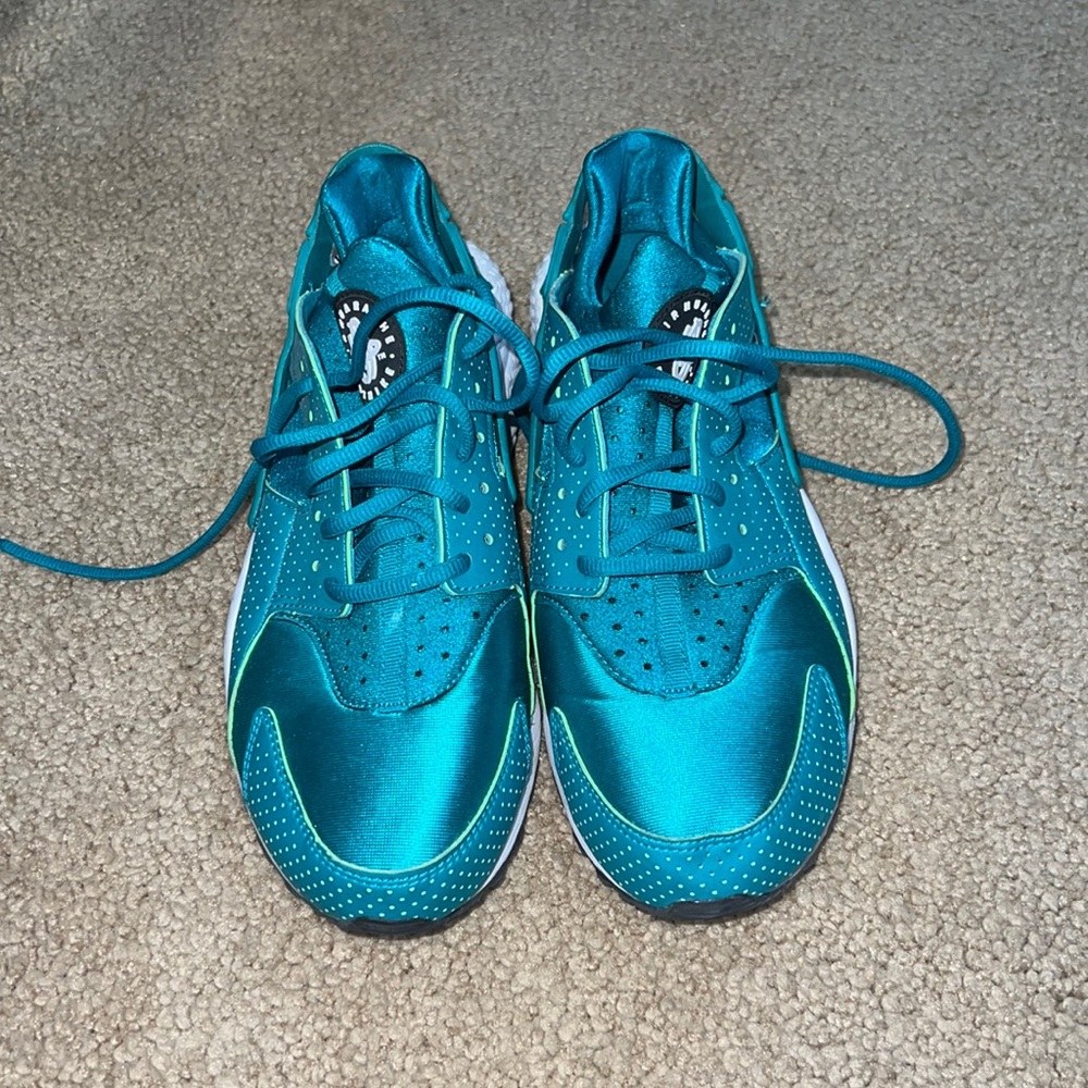 Womens Nike Huaraches